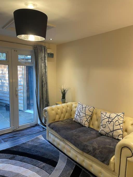 Flat 3 Meadow View Cozy Getaway Apartamento Hurst Exterior foto