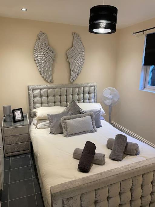 Flat 3 Meadow View Cozy Getaway Apartamento Hurst Exterior foto