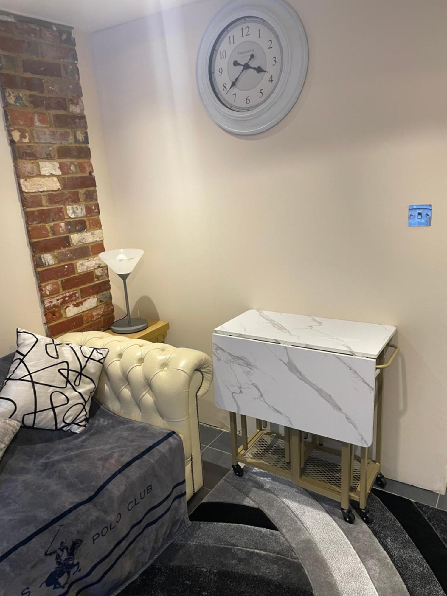 Flat 3 Meadow View Cozy Getaway Apartamento Hurst Exterior foto